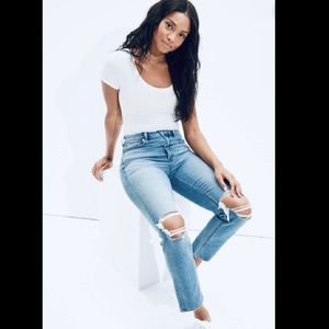 American Eagle Distressed Mom Jeans Slouchy Super High Waist Rise sz 10 EUC